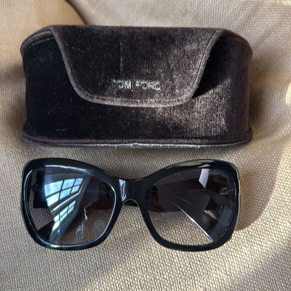 Tom Ford Tortoise Shell Sunglasses - Picture 2 of 10